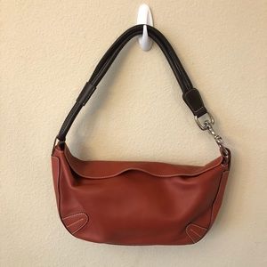 Puntotres Leather Handbag